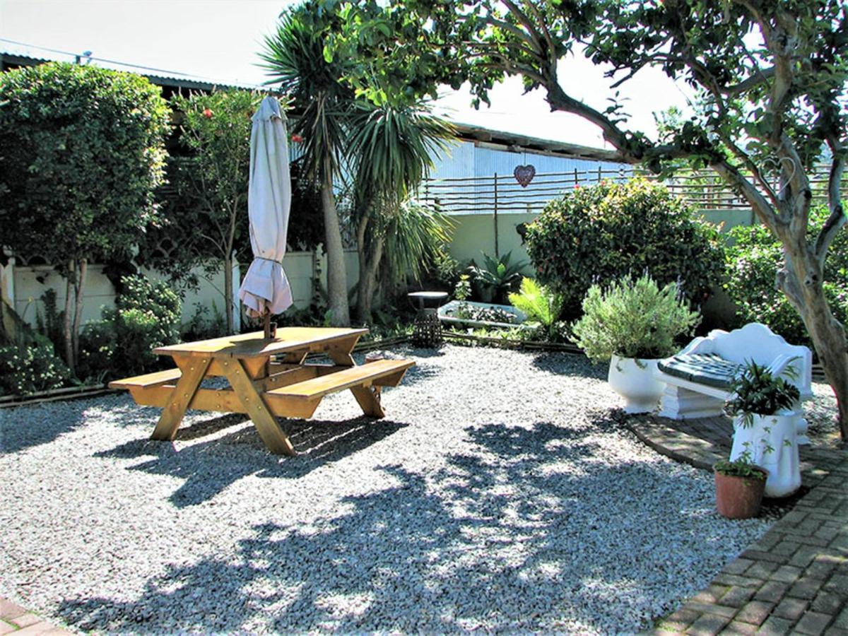 Keedols Inn & Backpackers Knysna Exterior photo