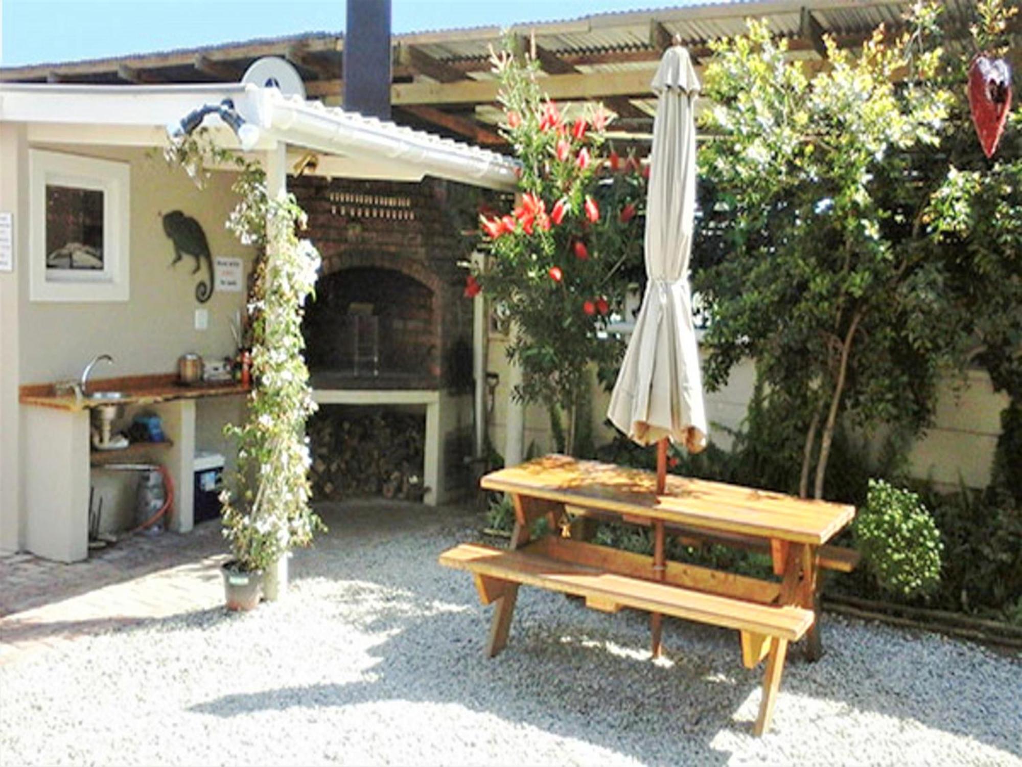 Keedols Inn & Backpackers Knysna Exterior photo